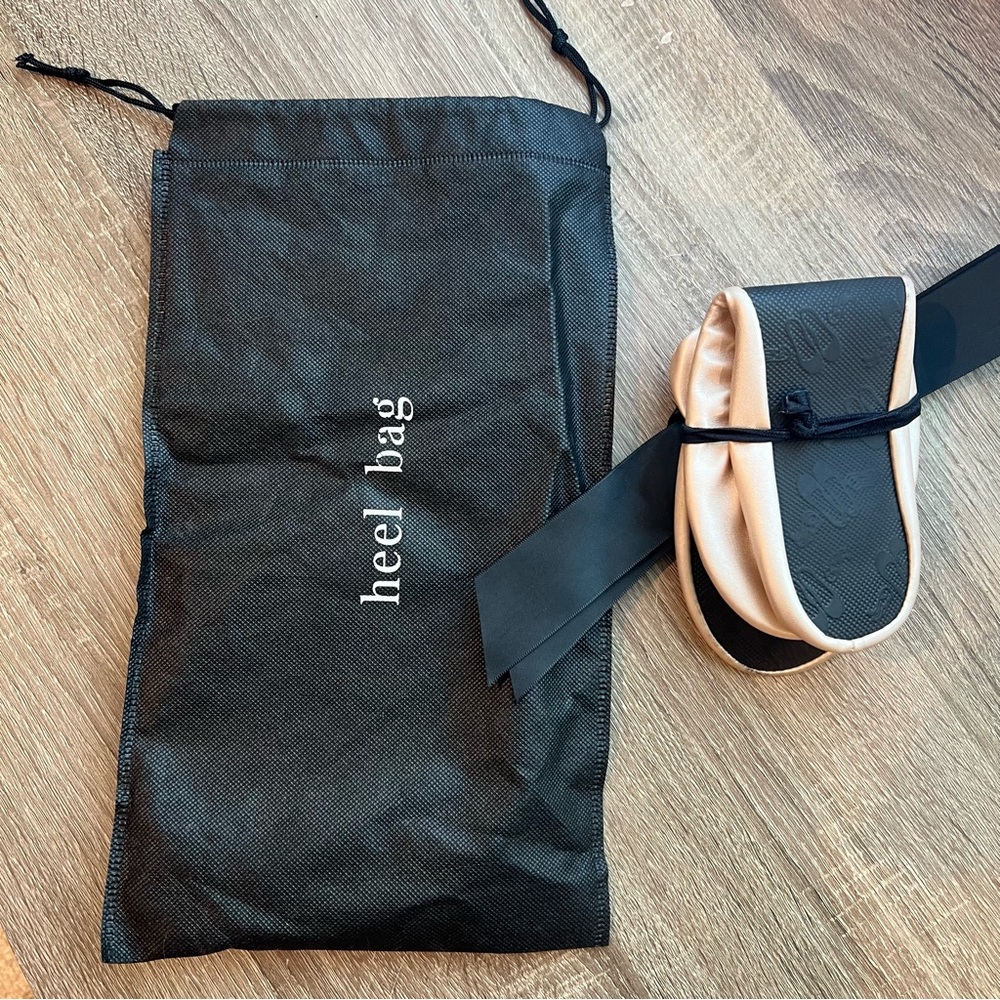 Champagne Rescue Flats - Picture 2 of 11